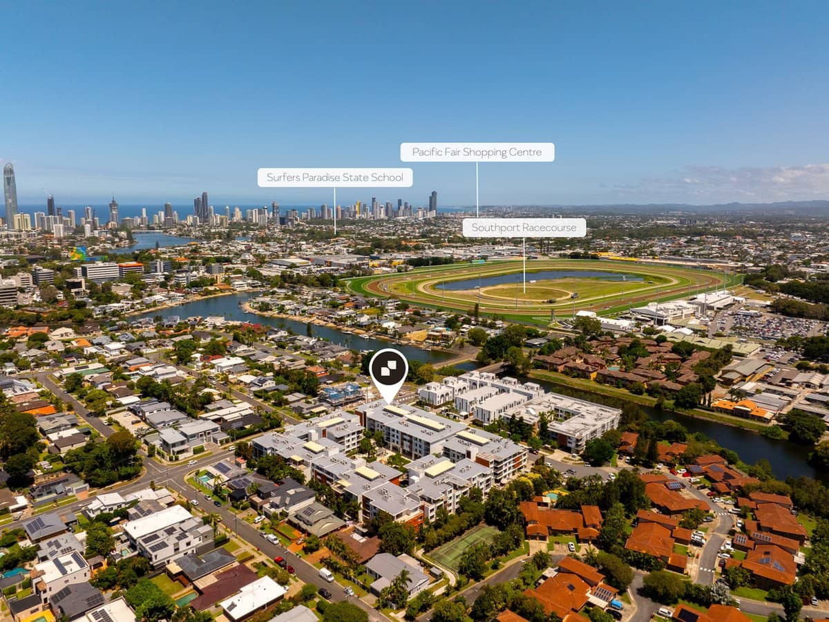 1-7 Waterford Court, BUNDALL - Thumbnail 21