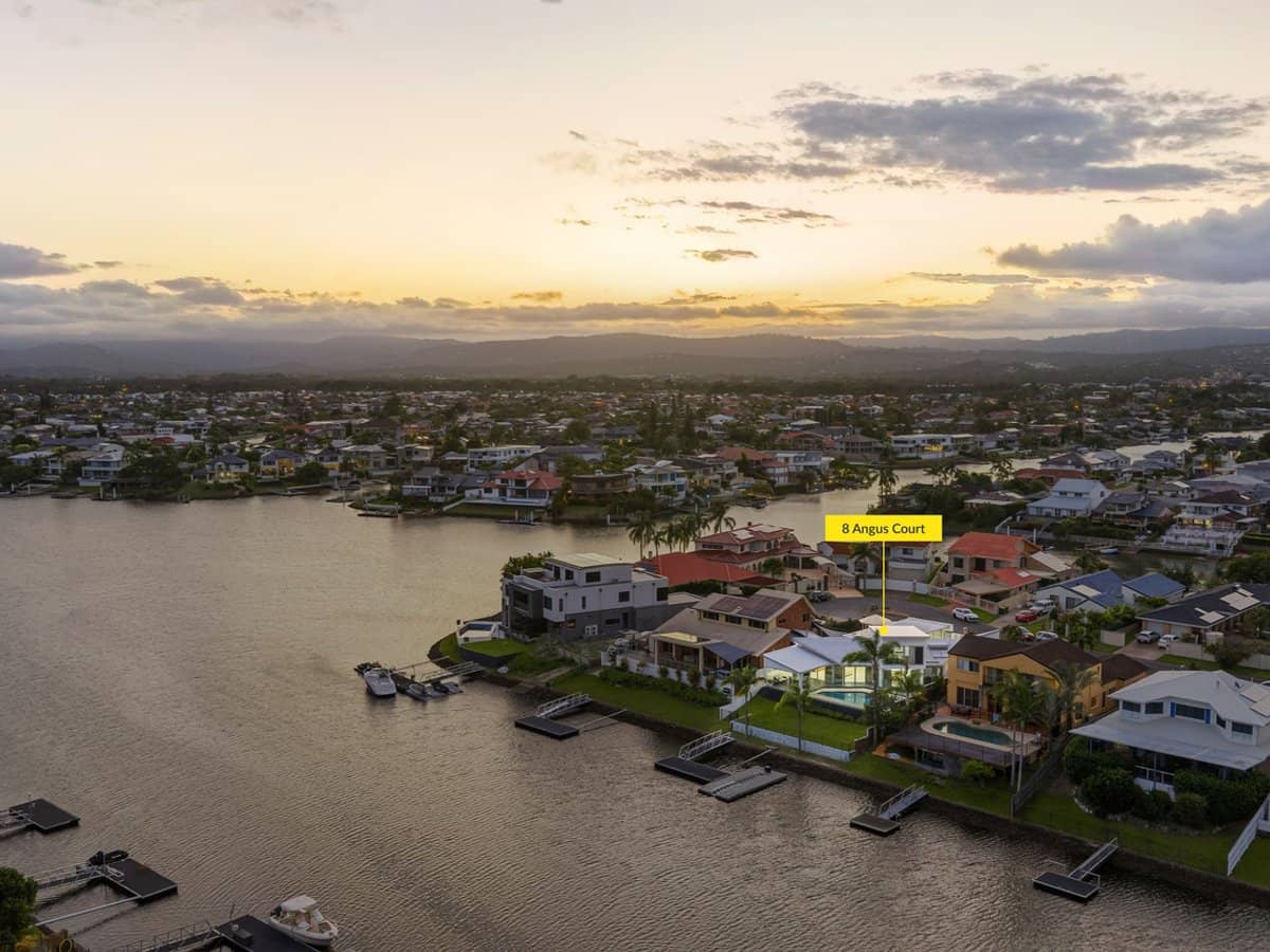 8 Angus Court, Benowa Waters - Thumbnail 4