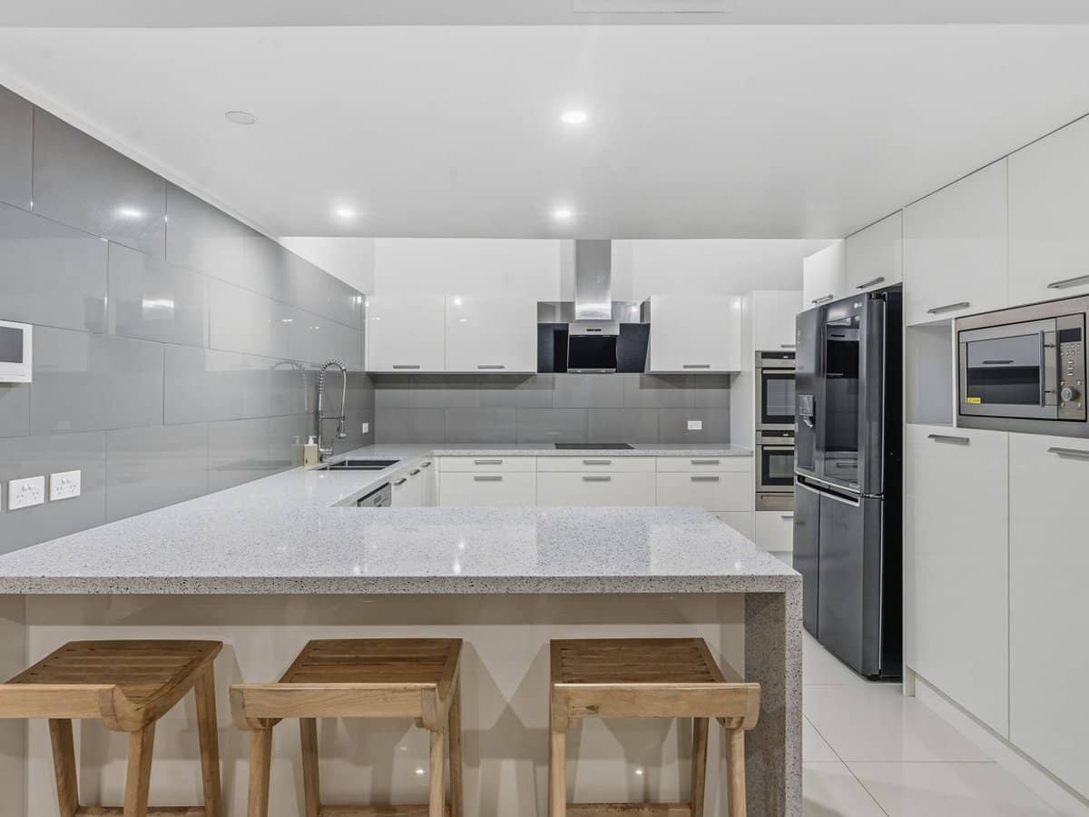 8 Angus Court, Benowa Waters - Thumbnail 14