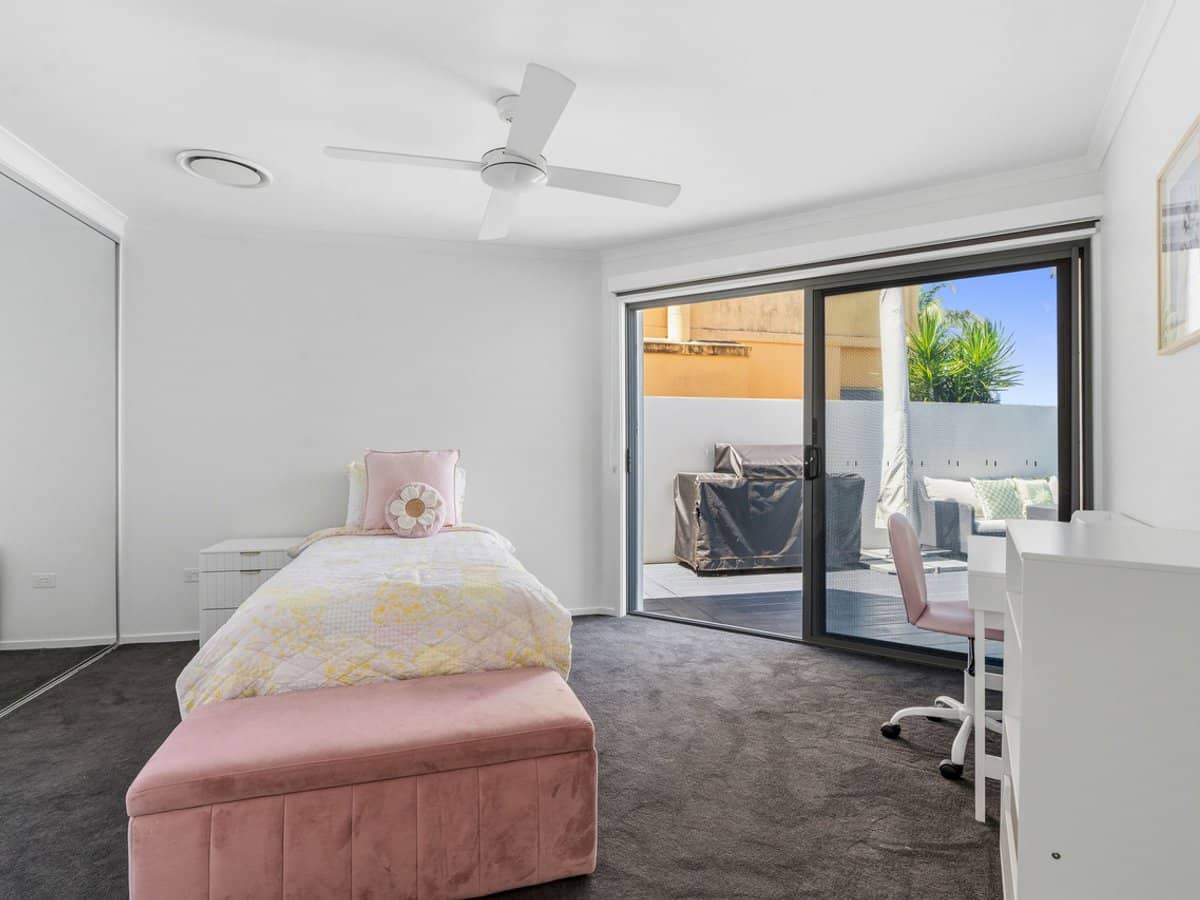 8 Angus Court, Benowa Waters - Thumbnail 22