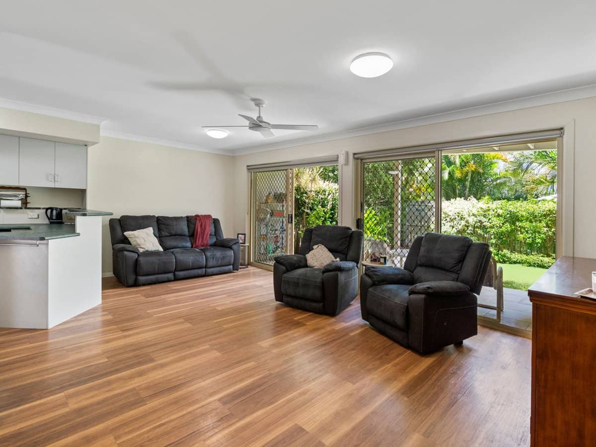 7-9 Santa Cruz Boulevard, CLEAR ISLAND WATERS - Thumbnail 3