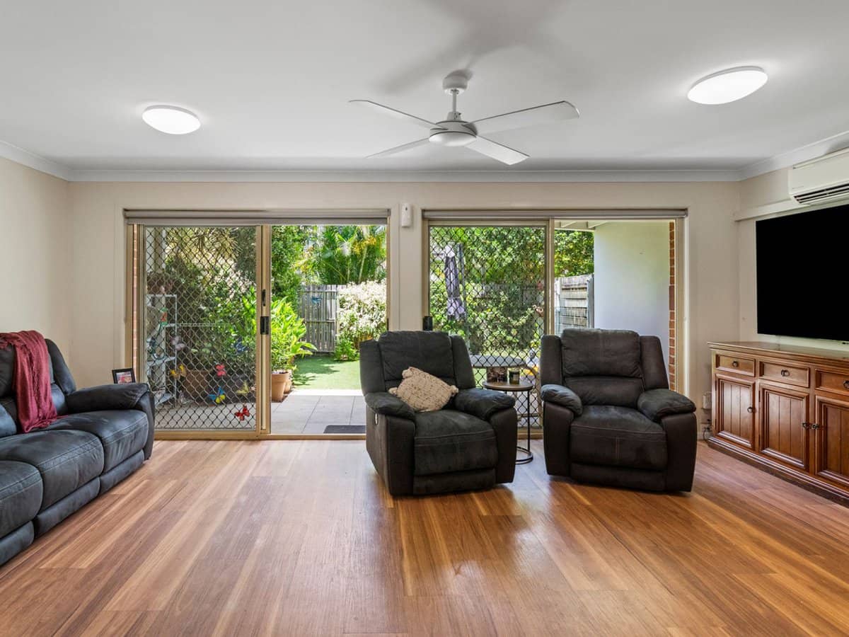 7-9 Santa Cruz Boulevard, CLEAR ISLAND WATERS - Thumbnail 4