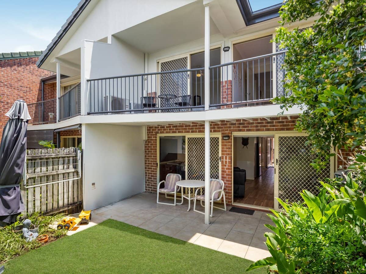 7-9 Santa Cruz Boulevard, CLEAR ISLAND WATERS - Thumbnail 8