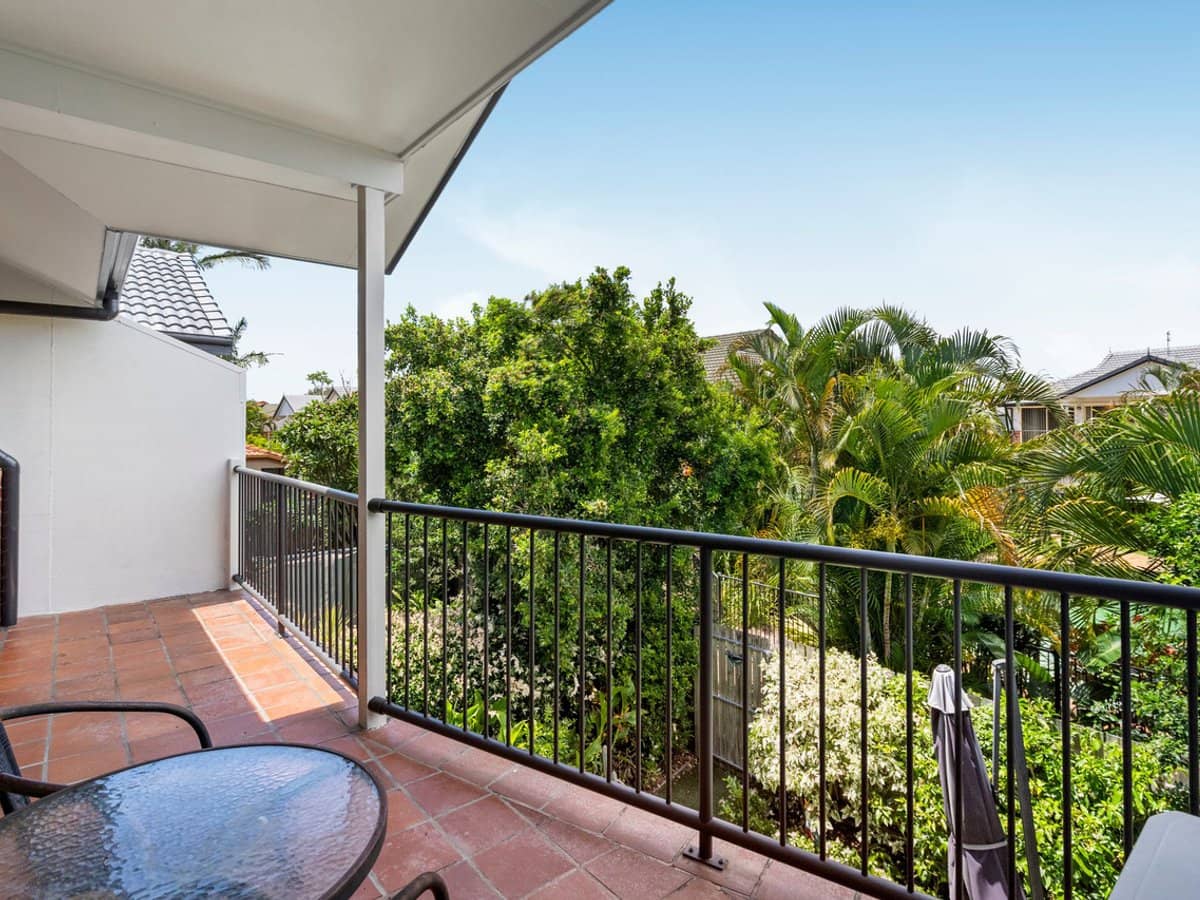 7-9 Santa Cruz Boulevard, CLEAR ISLAND WATERS - Thumbnail 12