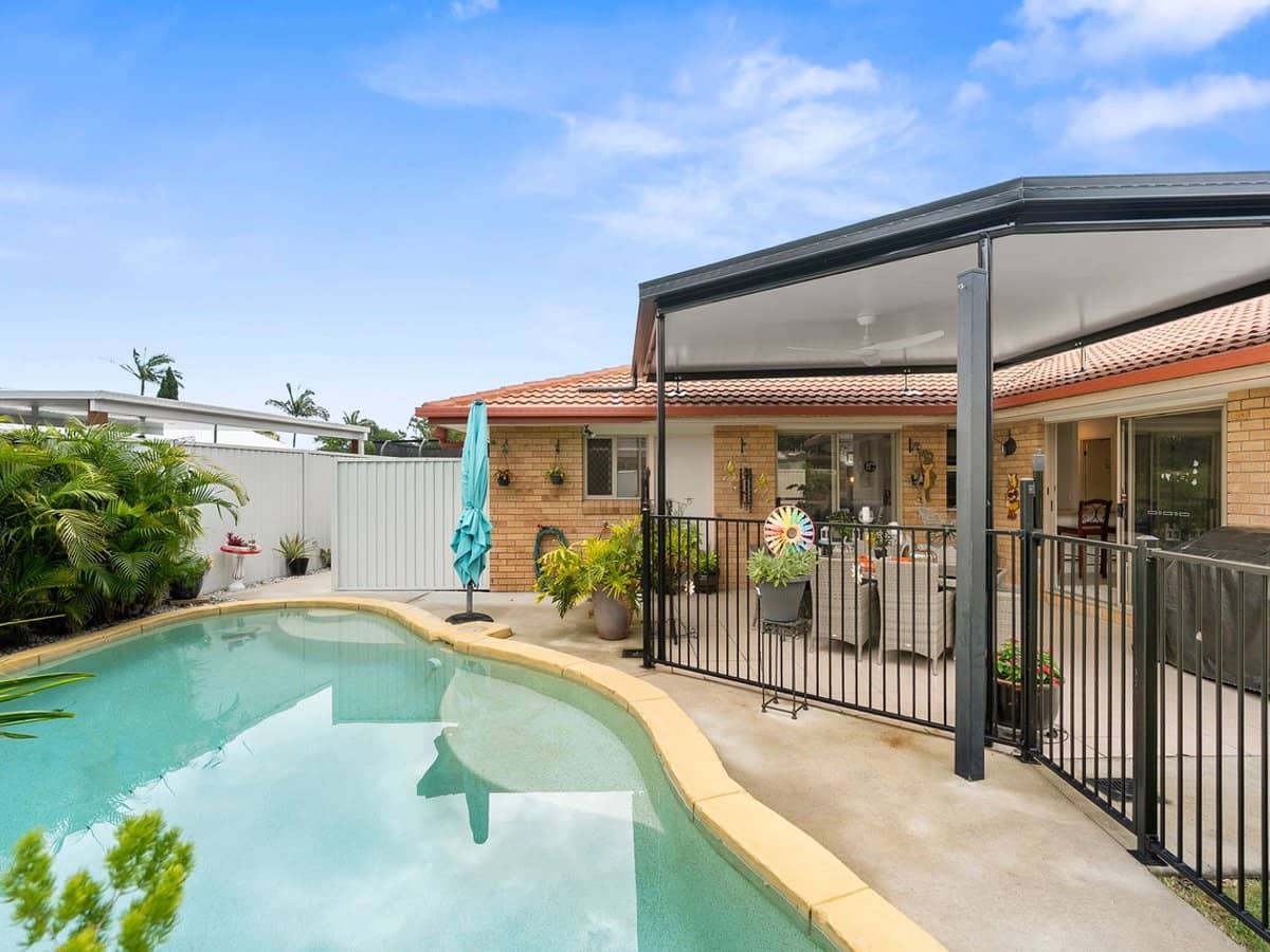 3 Dorothy Place, VARSITY LAKES - Thumbnail 1