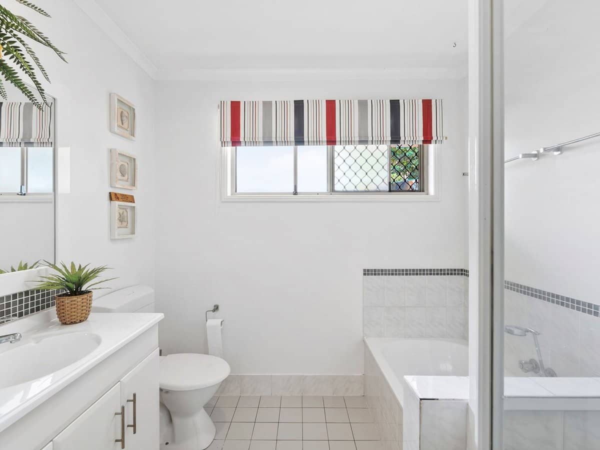 3 Dorothy Place, VARSITY LAKES - Thumbnail 9