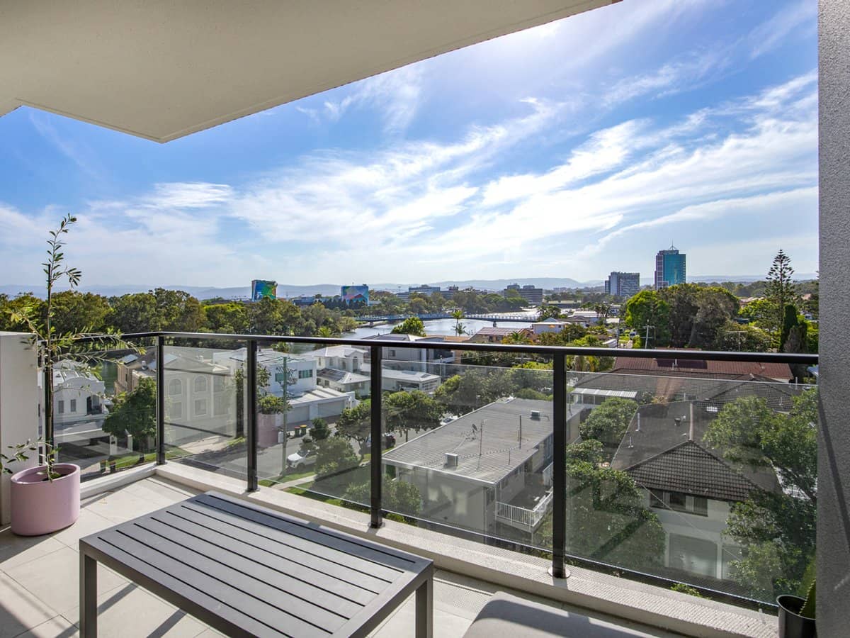 602/256 Stanhill Drive, Surfers Paradise - Thumbnail 3