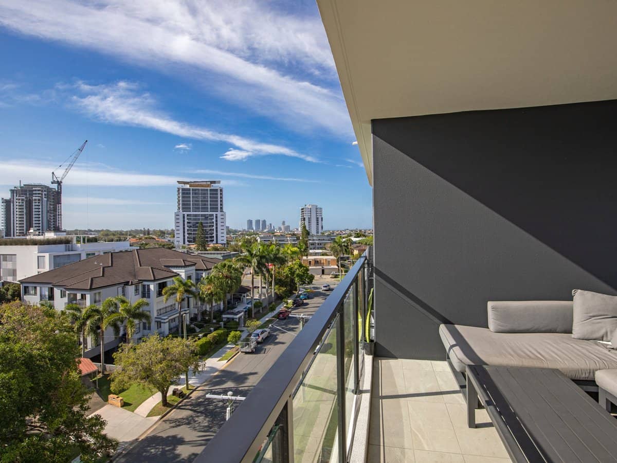 602/256 Stanhill Drive, Surfers Paradise - Thumbnail 4