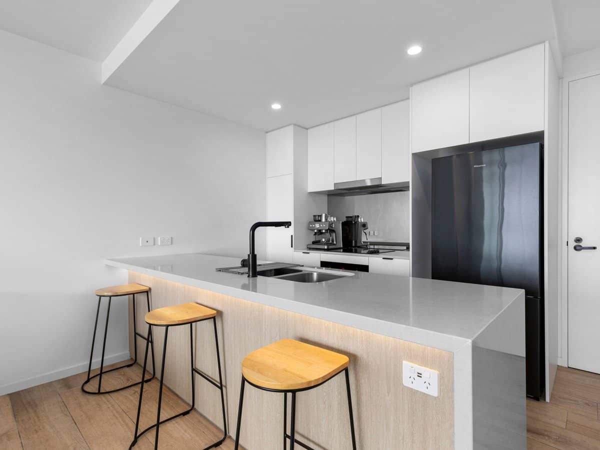 602/256 Stanhill Drive, Surfers Paradise - Thumbnail 6