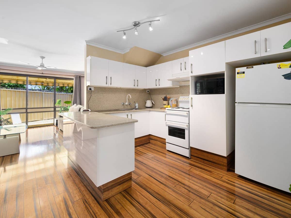 170 Bardon Avenue, Burleigh Waters - Thumbnail 2