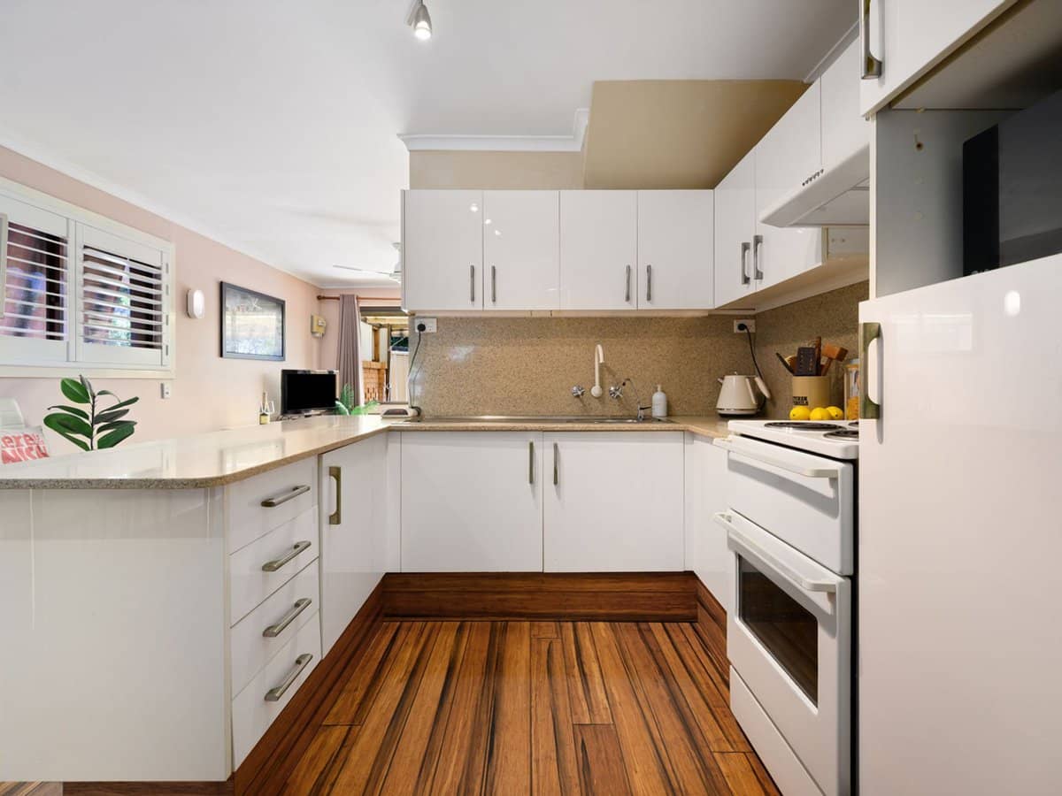 170 Bardon Avenue, Burleigh Waters - Thumbnail 3