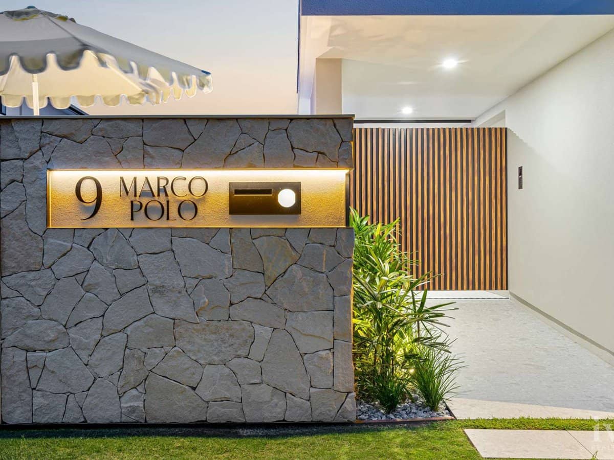 9 Marco Polo Place, Hollywell - Thumbnail 2
