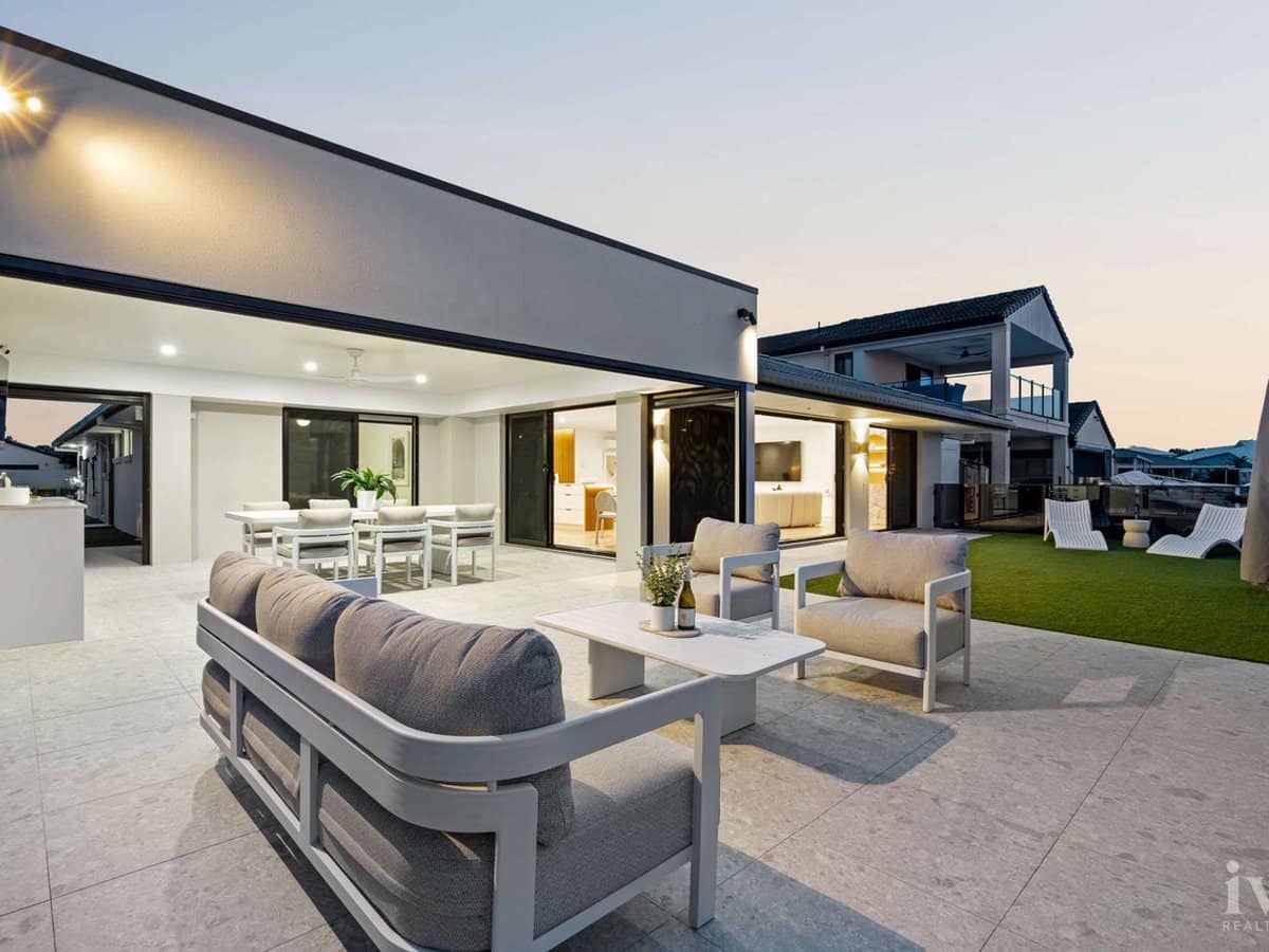 9 Marco Polo Place, Hollywell - Thumbnail 23