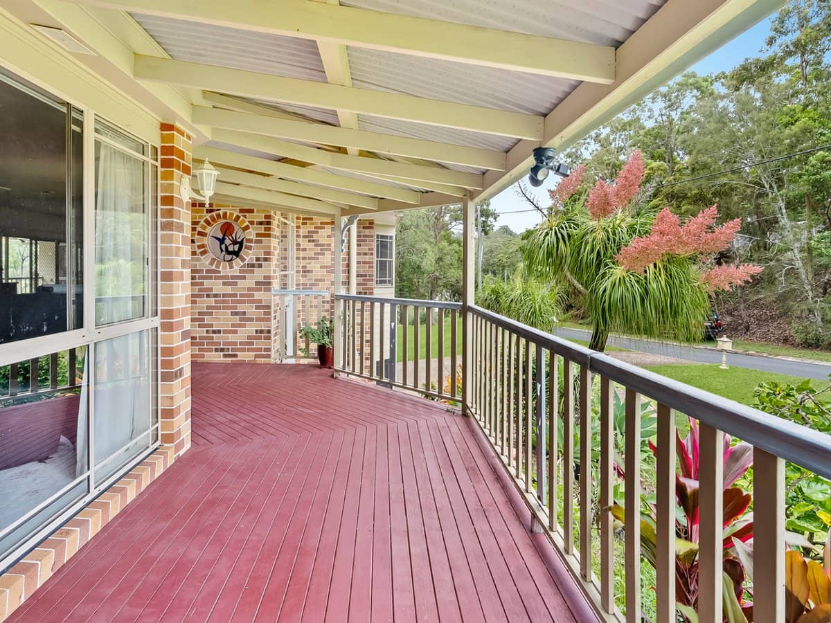 2 Raleigh Terrace, CURRUMBIN WATERS - Thumbnail 9