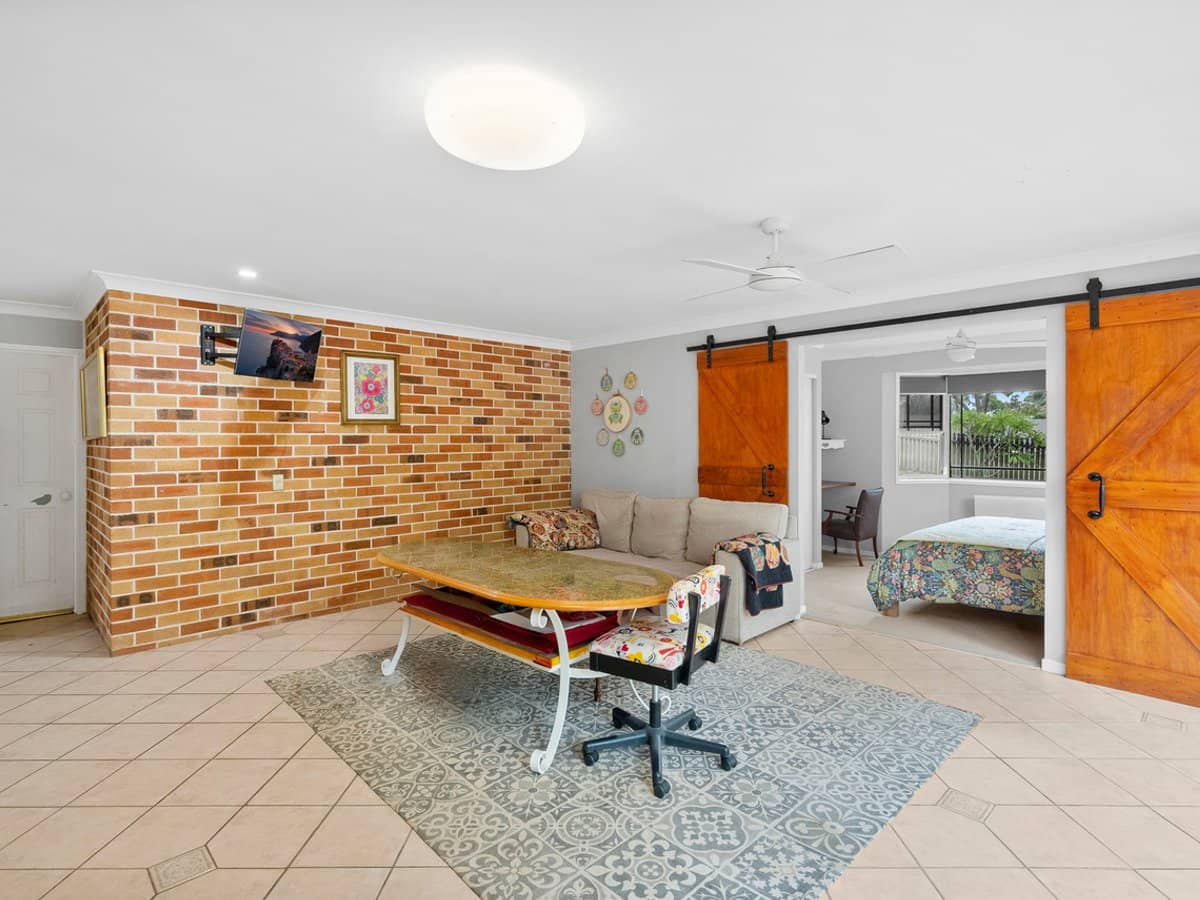 2 Raleigh Terrace, CURRUMBIN WATERS - Thumbnail 13