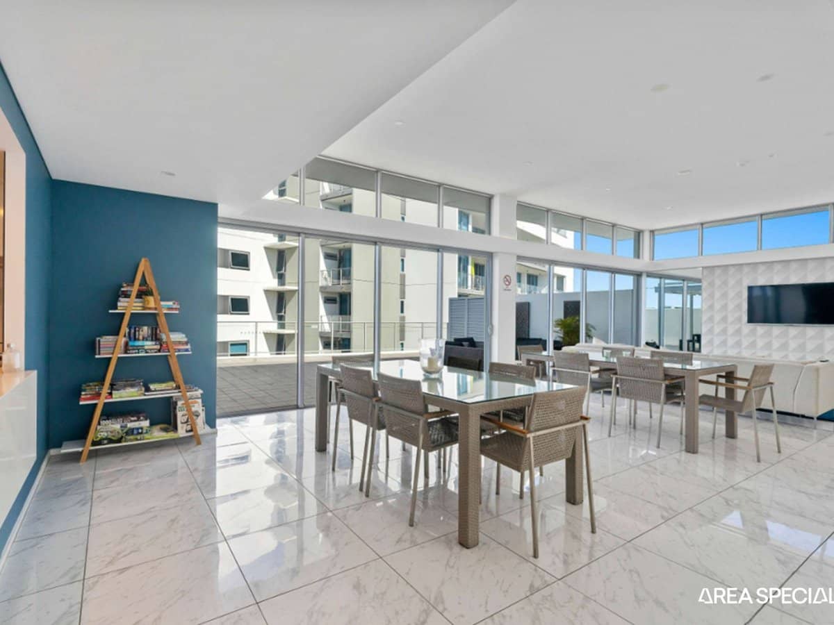 41 Harbour Town Drive, Biggera Waters - Thumbnail 17