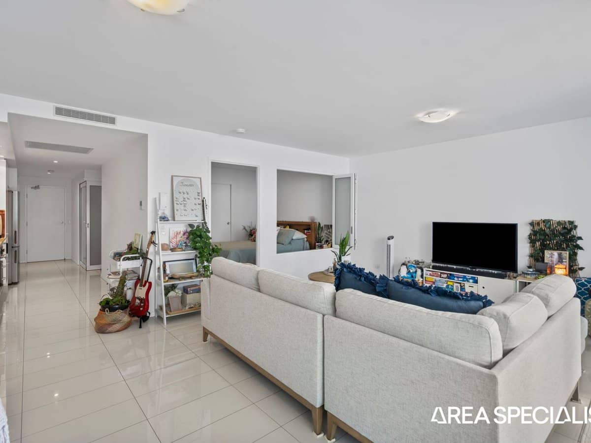 41 Harbour Town Drive, Biggera Waters - Thumbnail 27