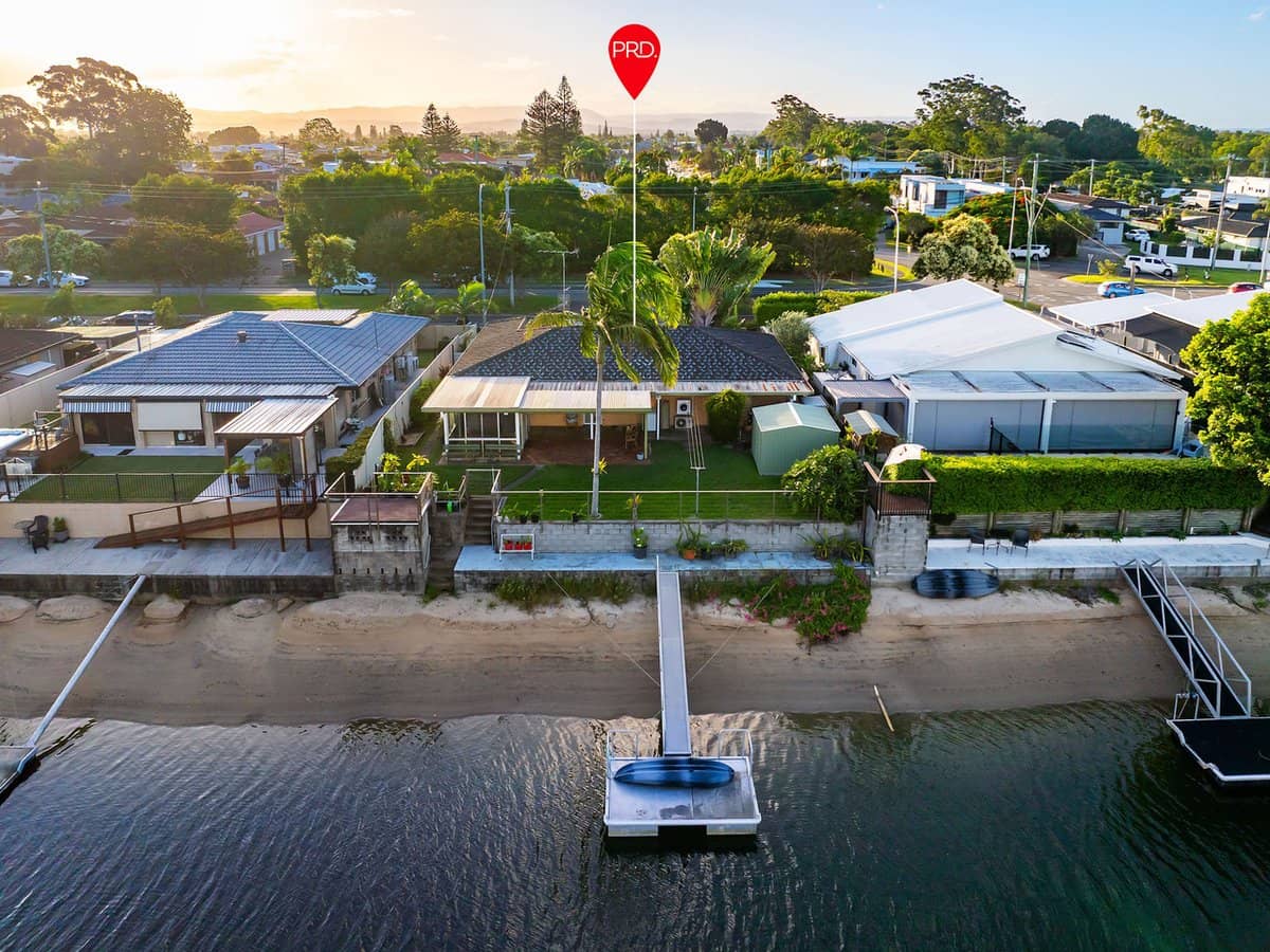 102 Rio Vista Boulevard, BROADBEACH WATERS - Thumbnail 1