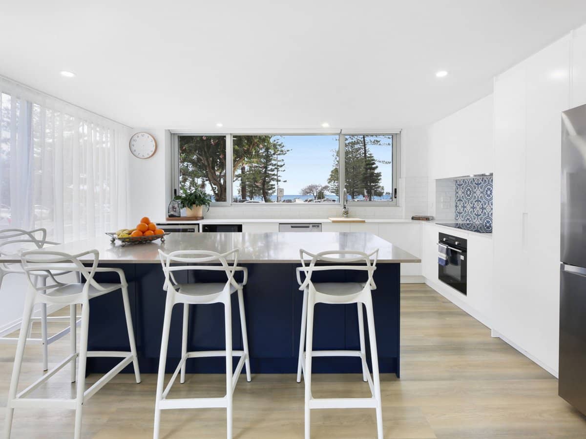 24 The Esplanade, Burleigh Heads - Thumbnail 7