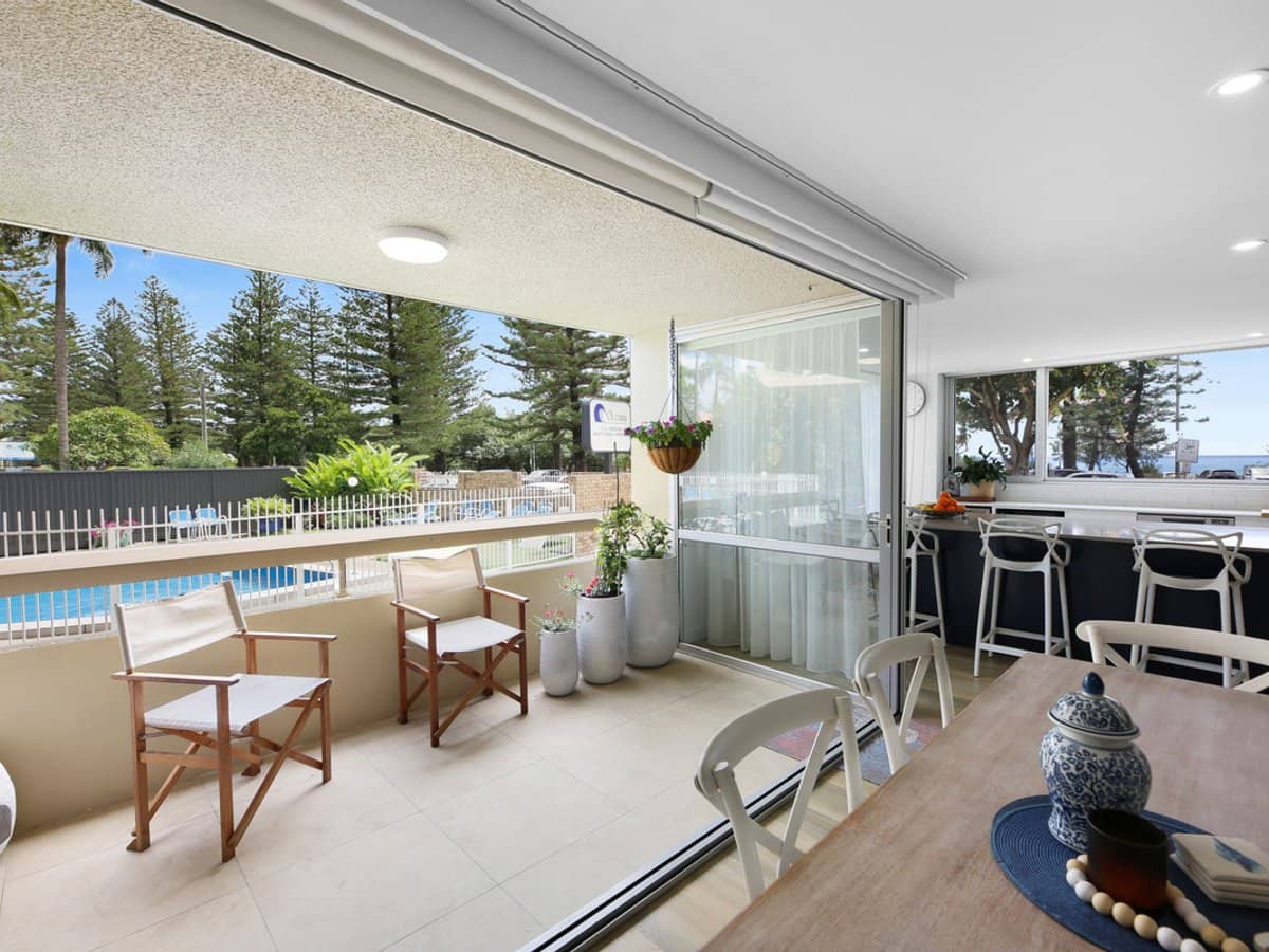 24 The Esplanade, Burleigh Heads - Thumbnail 11