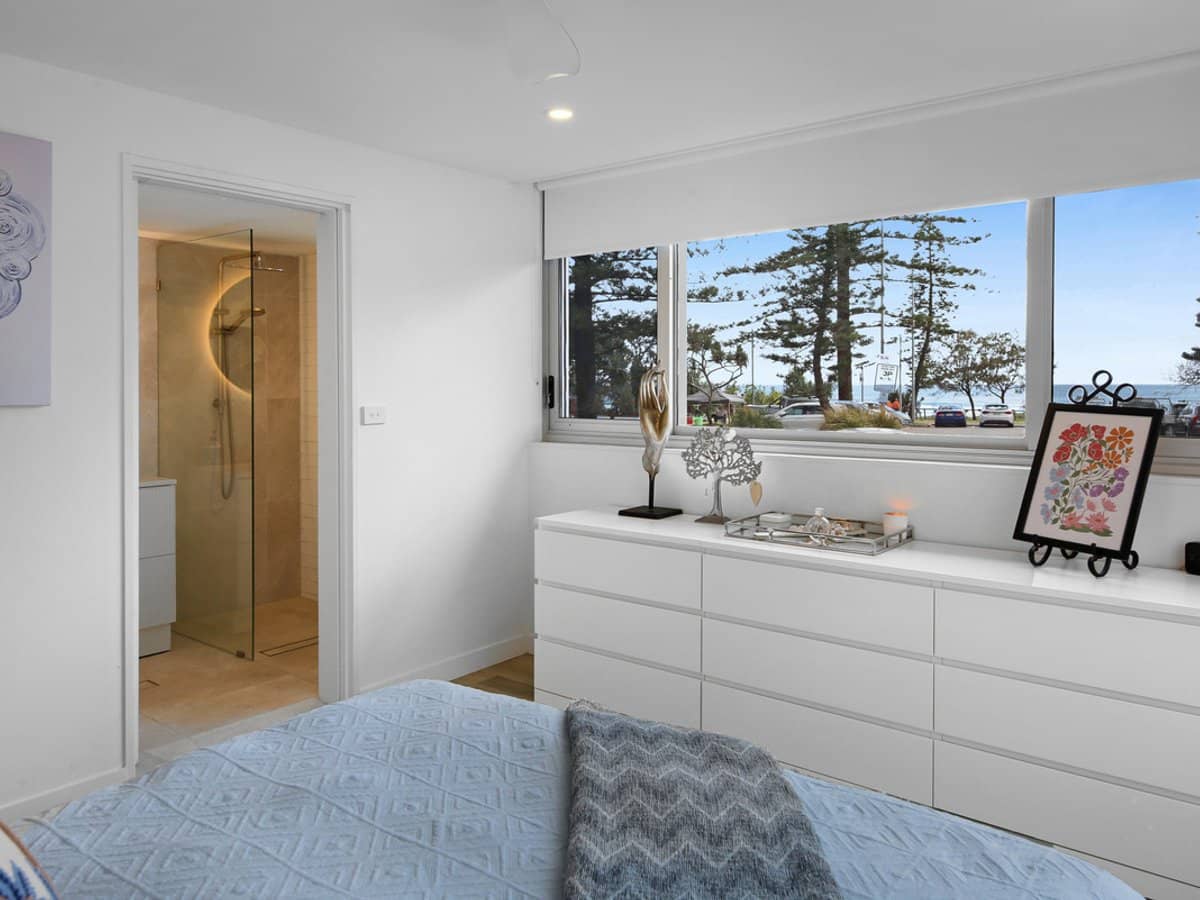 24 The Esplanade, Burleigh Heads - Thumbnail 16