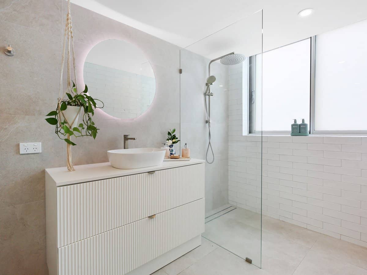 24 The Esplanade, Burleigh Heads - Thumbnail 17