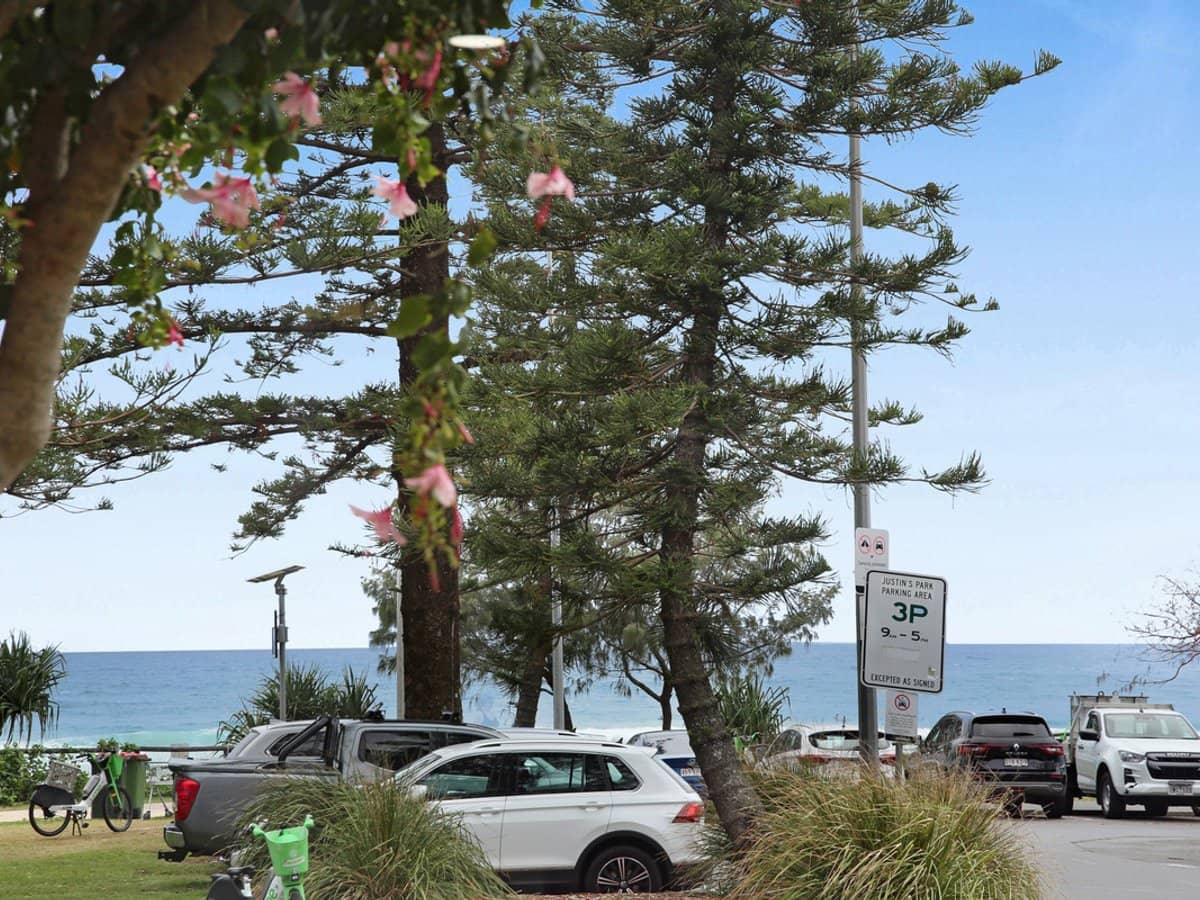 24 The Esplanade, Burleigh Heads - Thumbnail 26