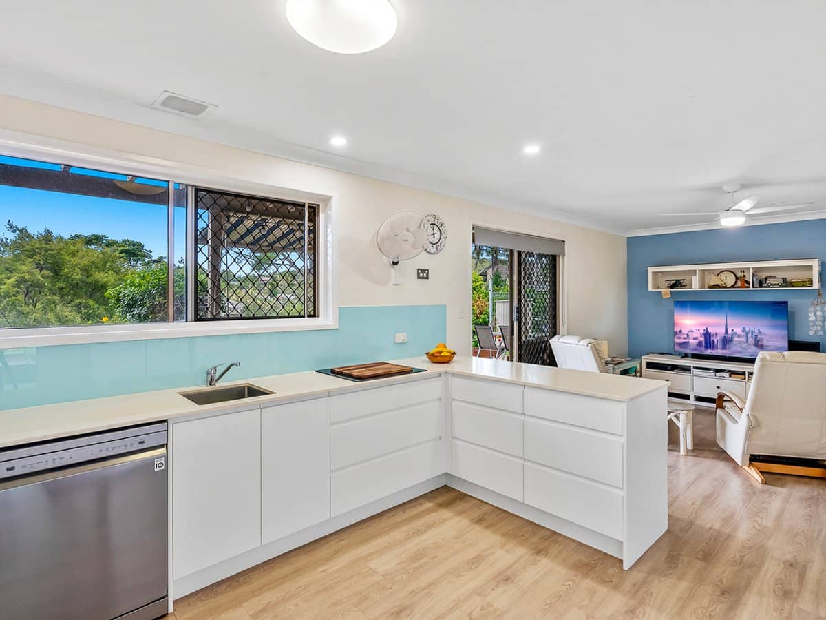 31 Bob Barnard Drive, TUGUN - Thumbnail 12