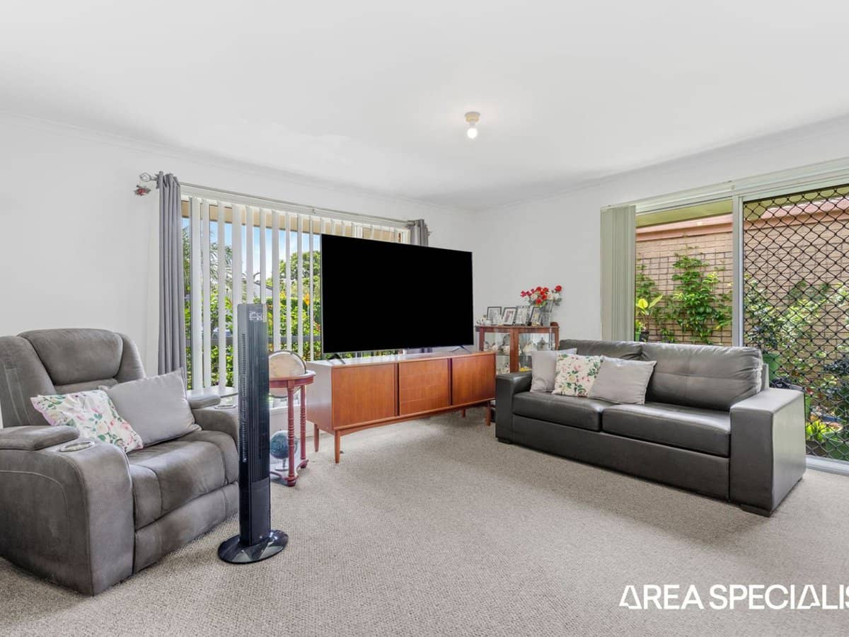 6 Roundelay Drive, Varsity Lakes - Thumbnail 7