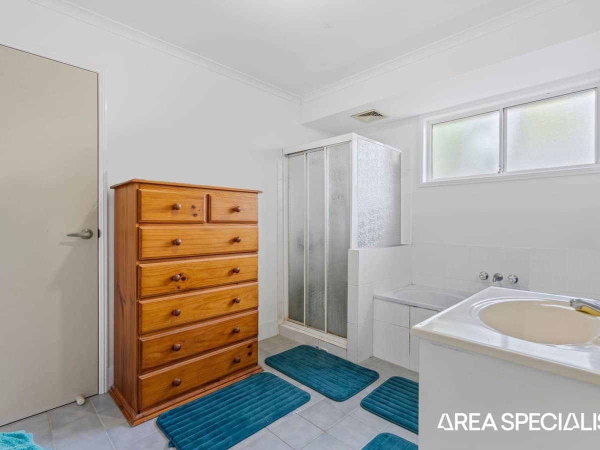 6 Roundelay Drive, Varsity Lakes - Thumbnail 16