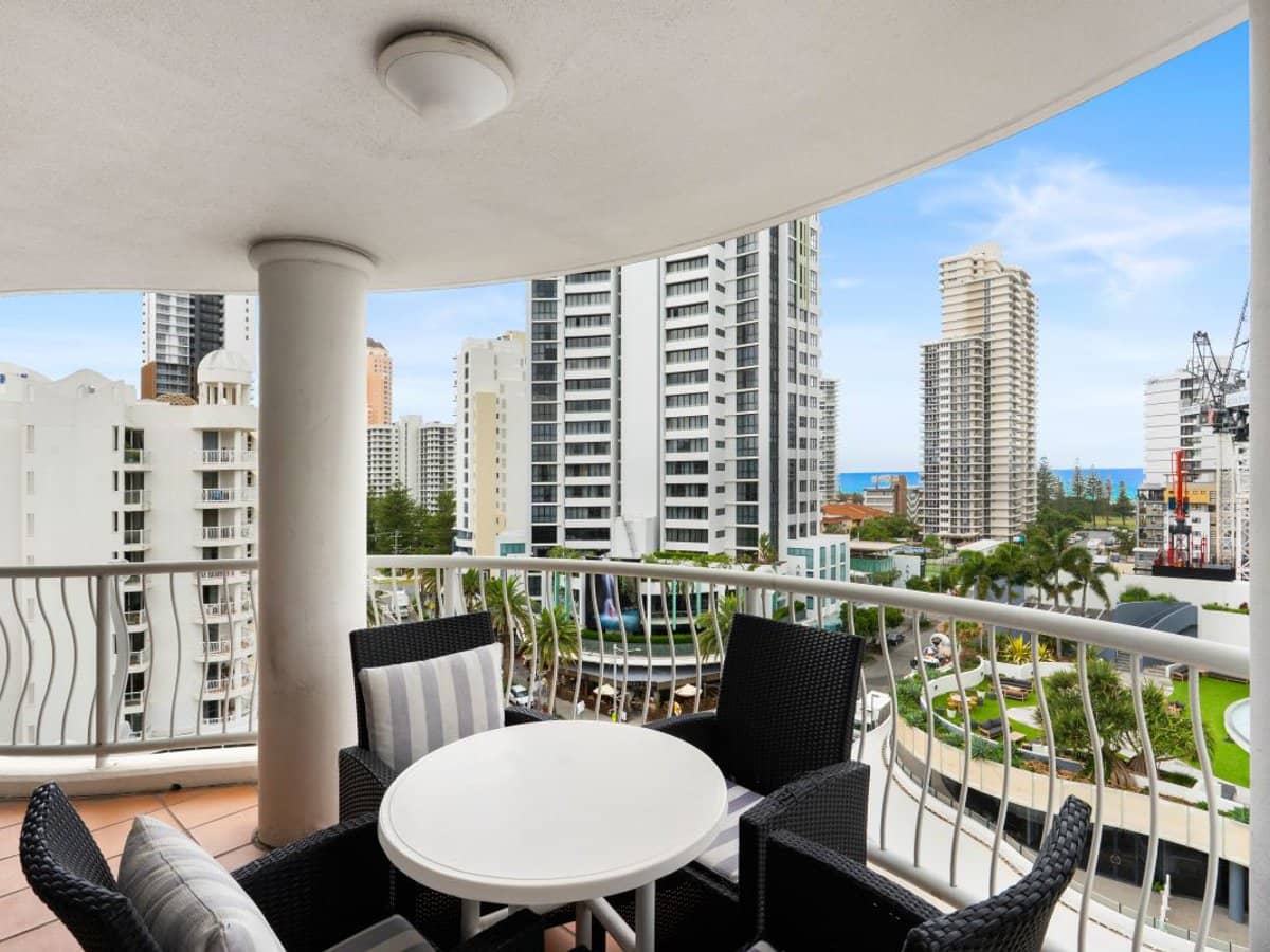 24-26 Queensland Avenue, BROADBEACH - Thumbnail 1
