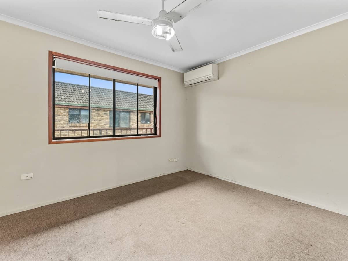 24 Cotswold Street, MOUNT WARREN PARK - Thumbnail 4