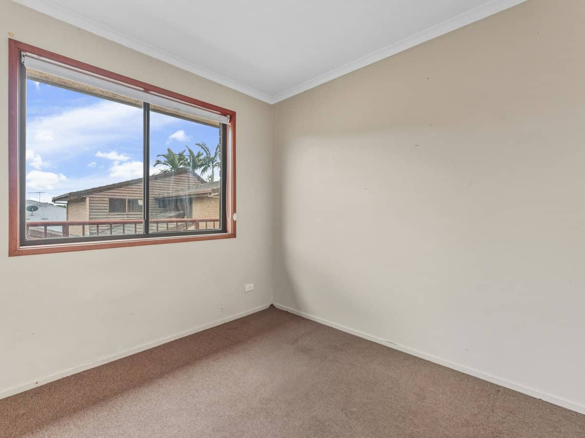 24 Cotswold Street, MOUNT WARREN PARK - Thumbnail 5