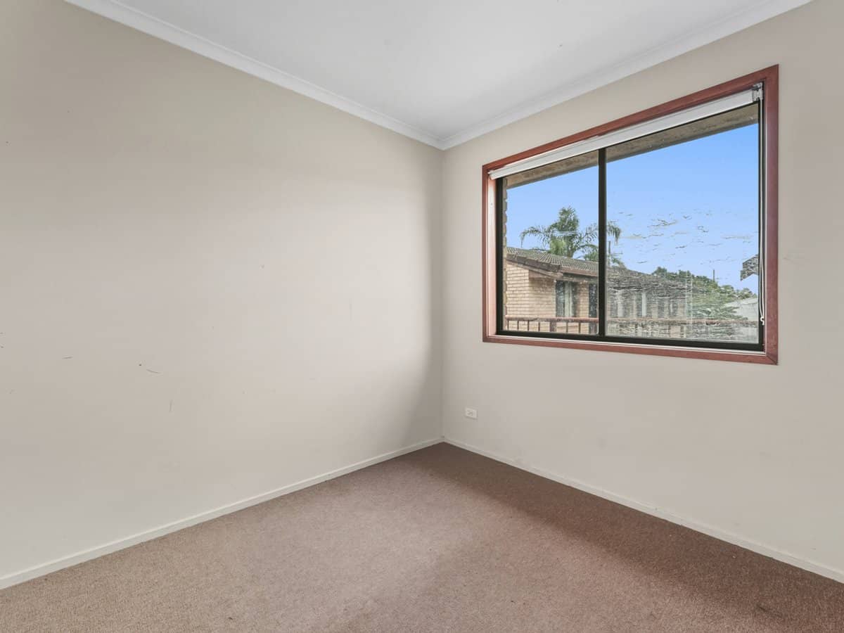 24 Cotswold Street, MOUNT WARREN PARK - Thumbnail 6