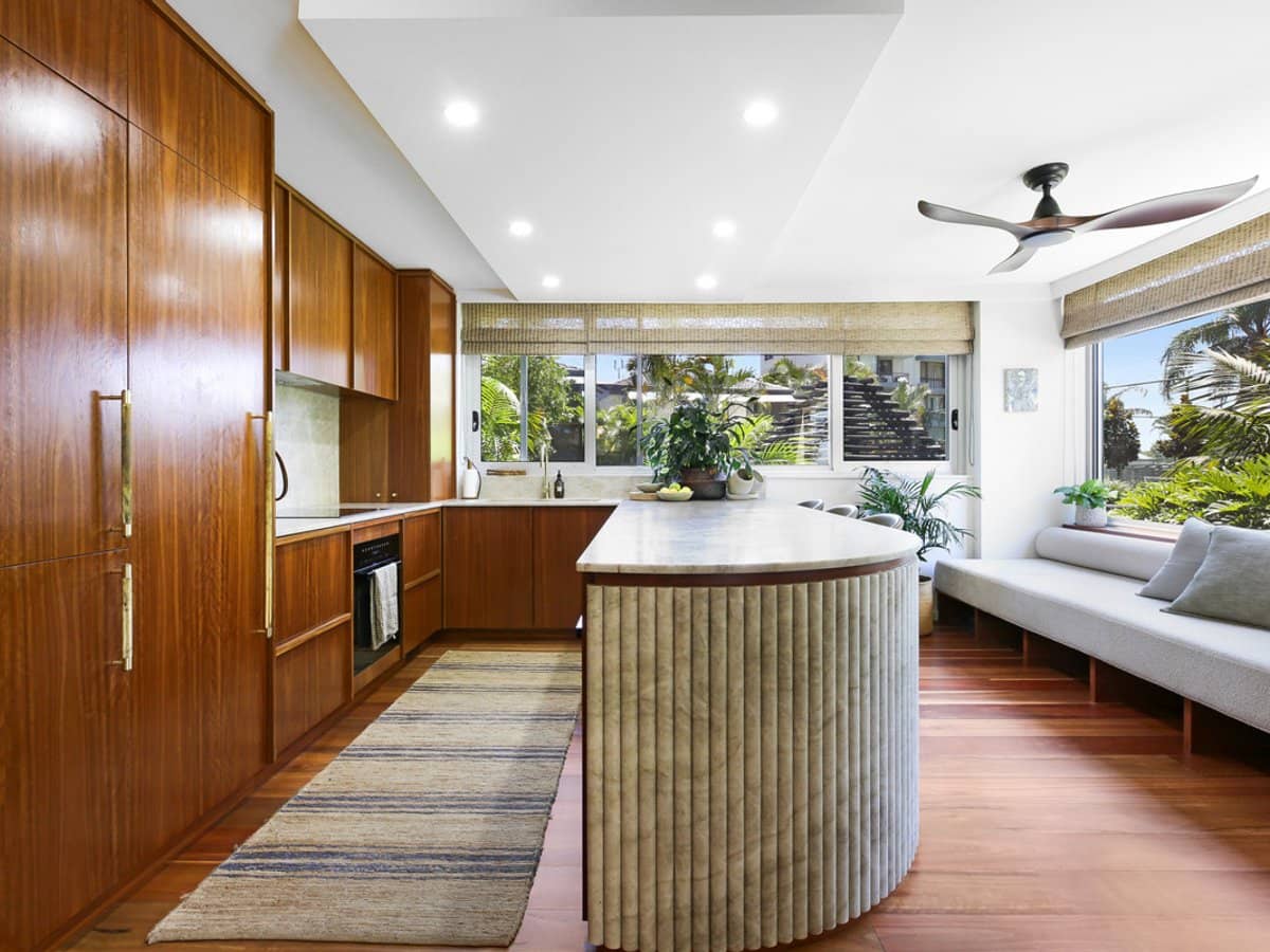 24 The Esplanade, Burleigh Heads - Thumbnail 8