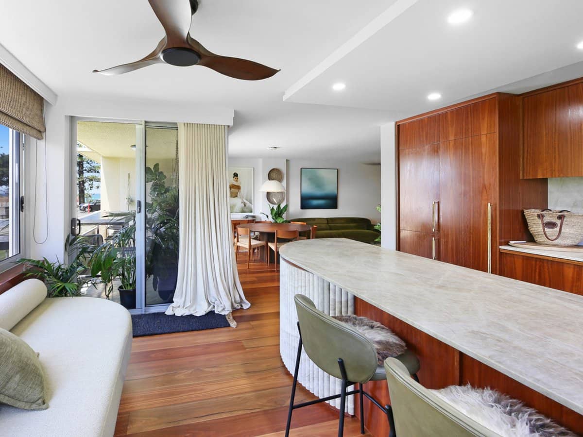 24 The Esplanade, Burleigh Heads - Thumbnail 11