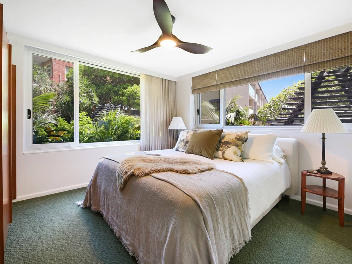 24 The Esplanade, Burleigh Heads - Thumbnail 16