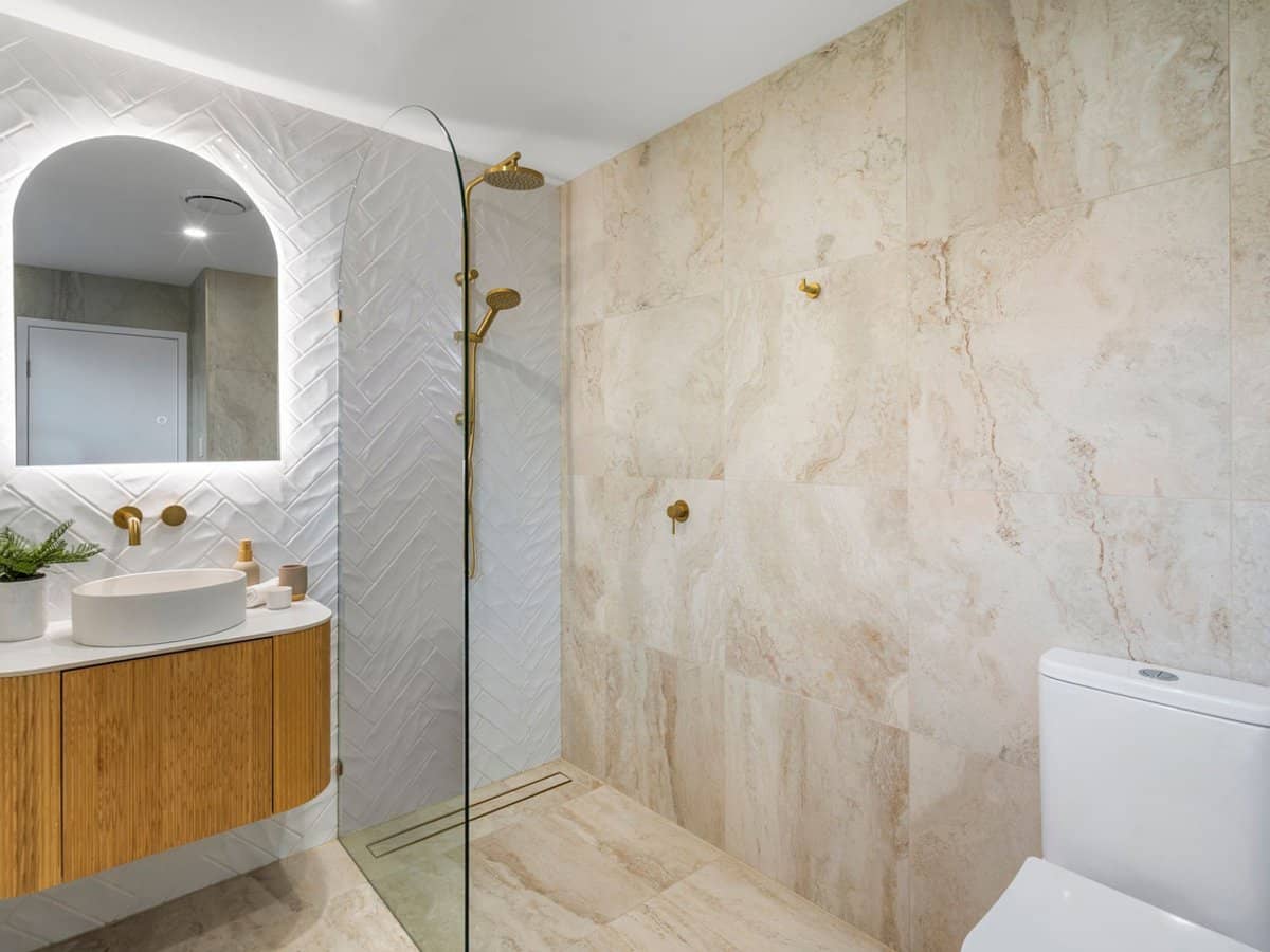 210 Sunshine Boulevard, MERMAID WATERS - Thumbnail 19