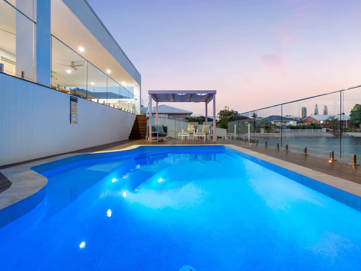 210 Sunshine Boulevard, MERMAID WATERS - Thumbnail 32