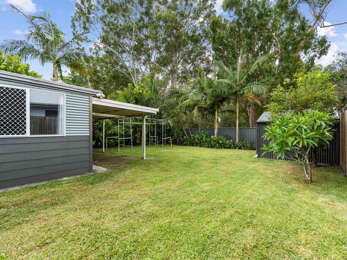 11 Carlyle Drive, CURRUMBIN - Thumbnail 6