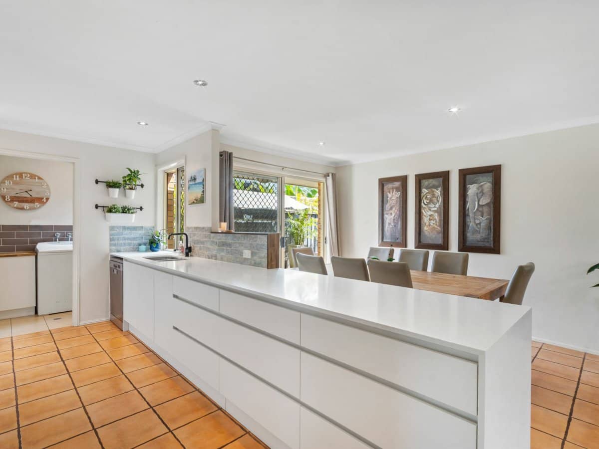 44 Glenside Drive, ROBINA - Thumbnail 2