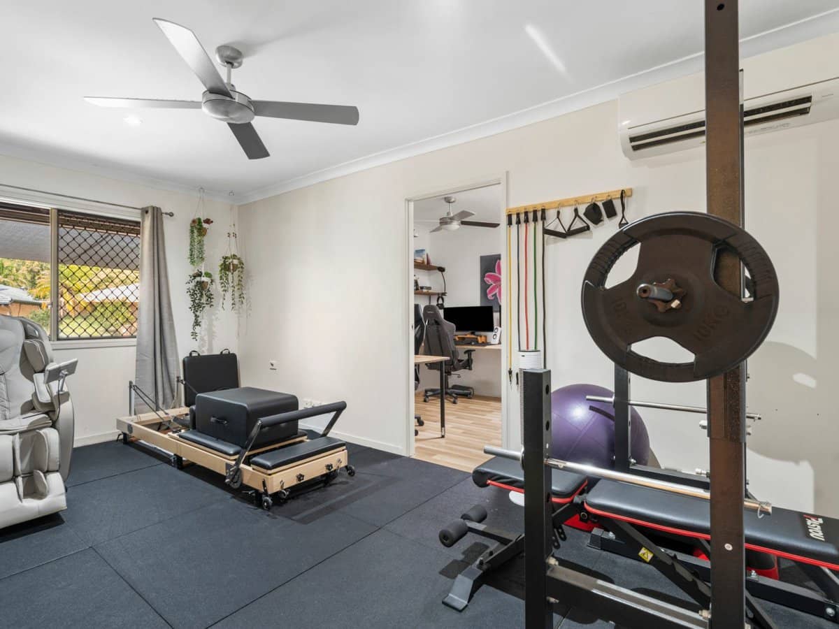 44 Glenside Drive, ROBINA - Thumbnail 15