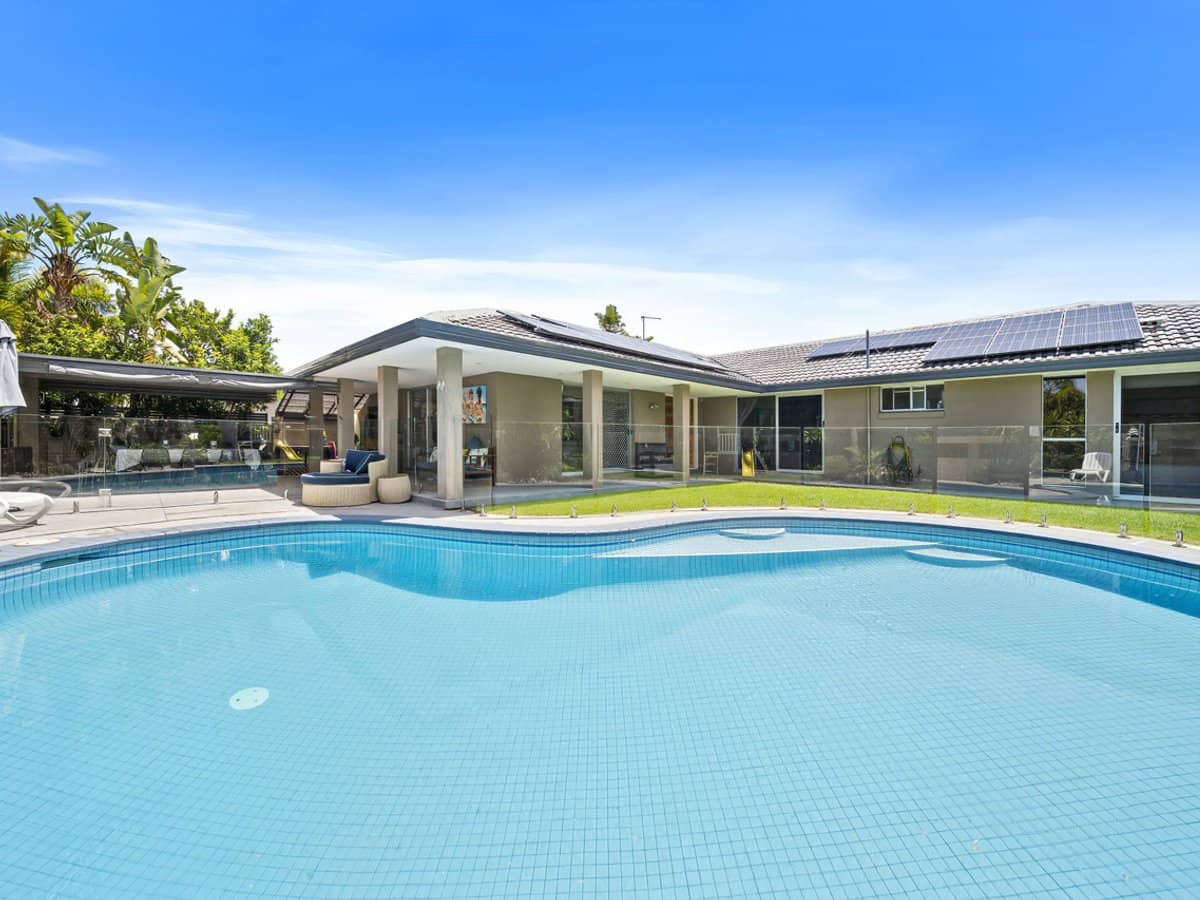 24 Dunkeith Avenue, Benowa Waters - Thumbnail 4