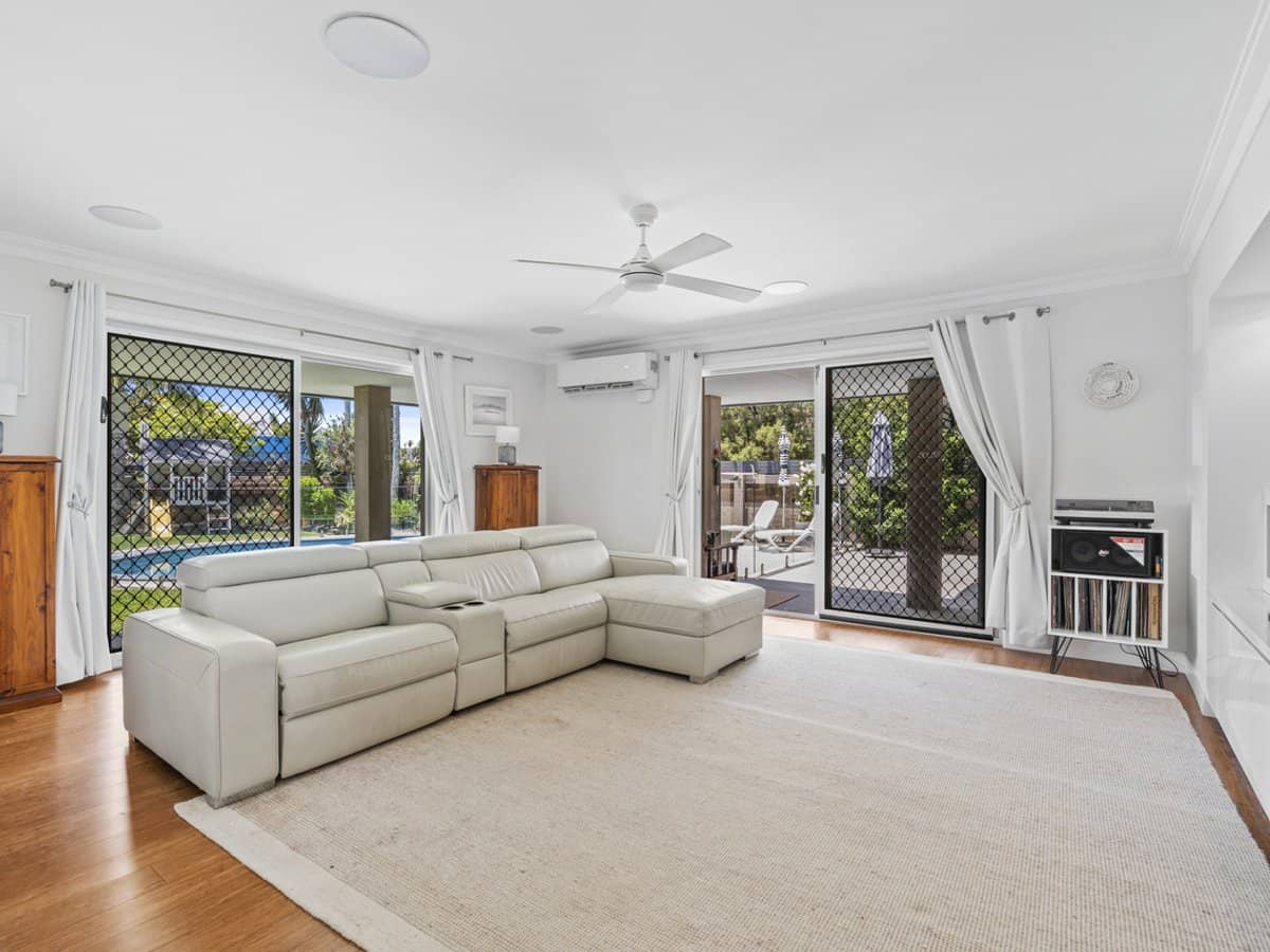 24 Dunkeith Avenue, Benowa Waters - Thumbnail 6