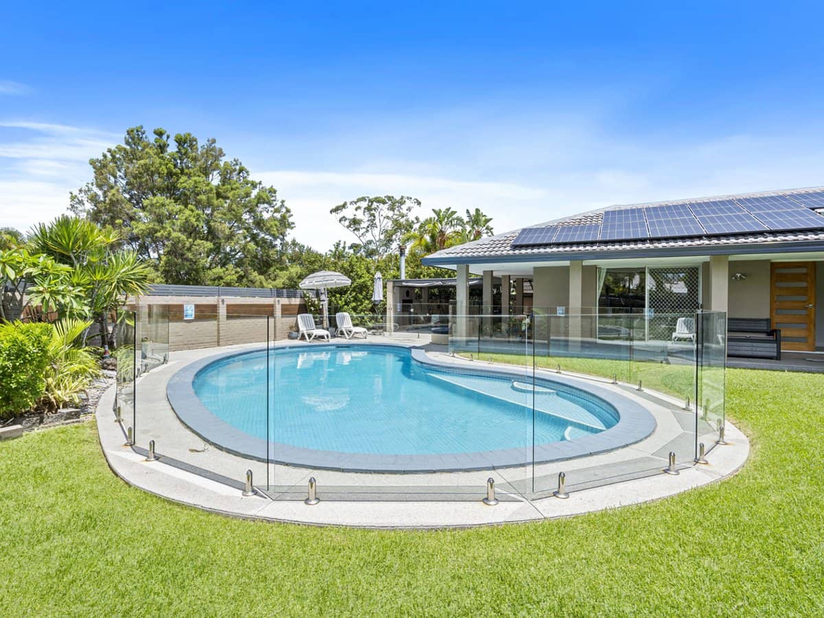 24 Dunkeith Avenue, Benowa Waters - Thumbnail 20