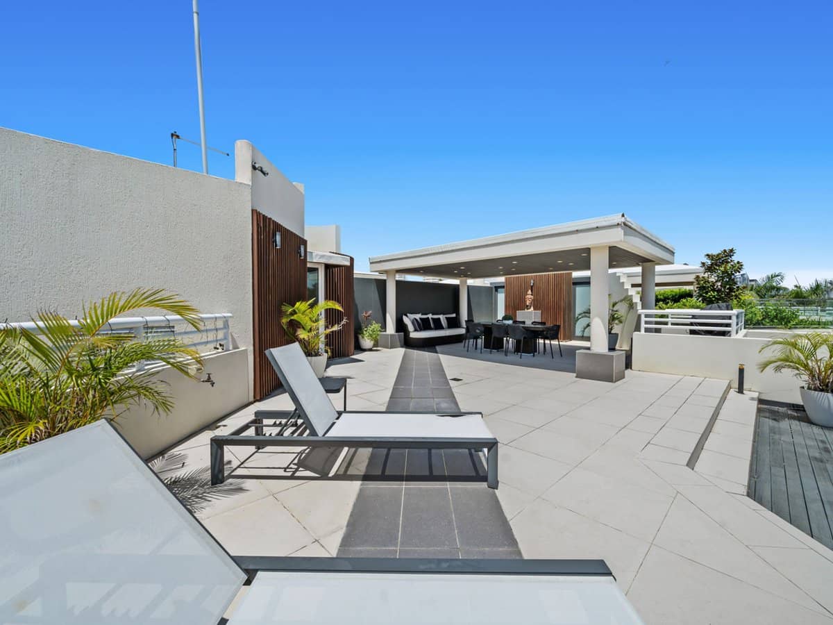 135 Seaworld Drive, Main Beach - Thumbnail 5