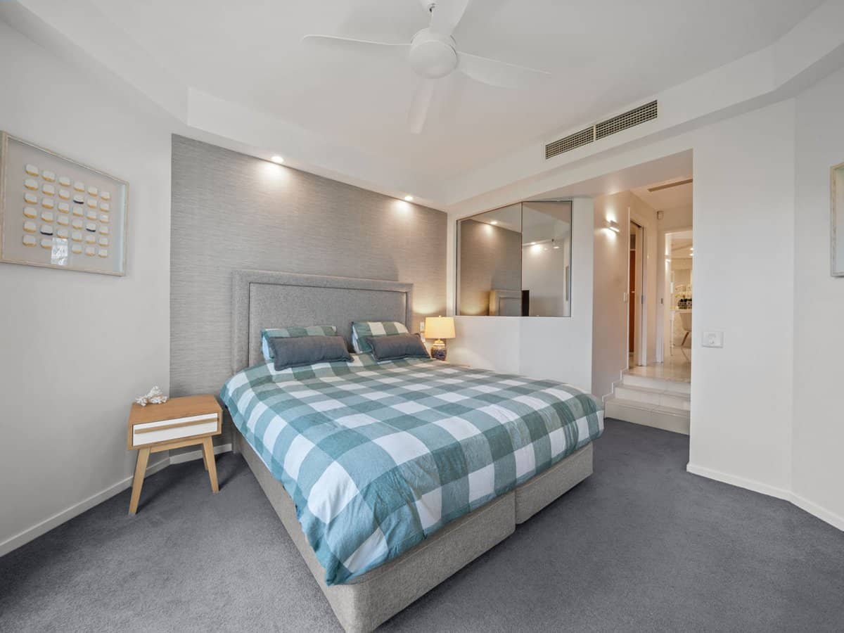 135 Seaworld Drive, Main Beach - Thumbnail 19