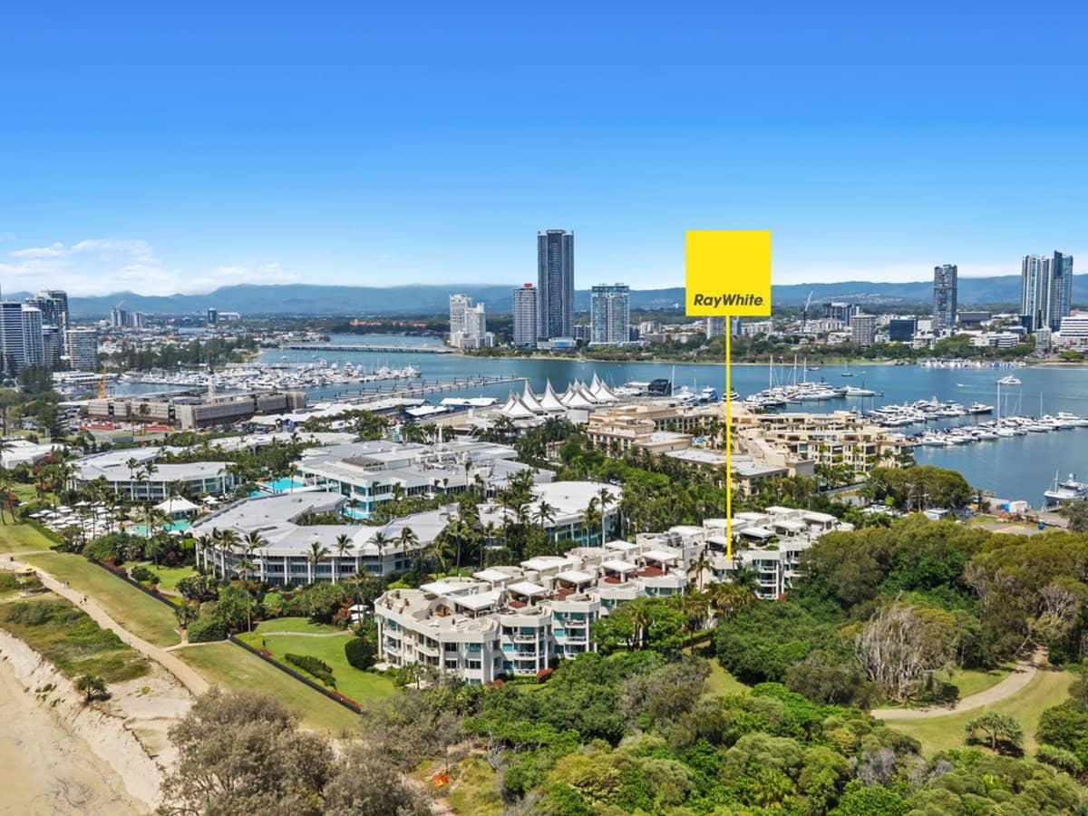 135 Seaworld Drive, Main Beach - Thumbnail 23