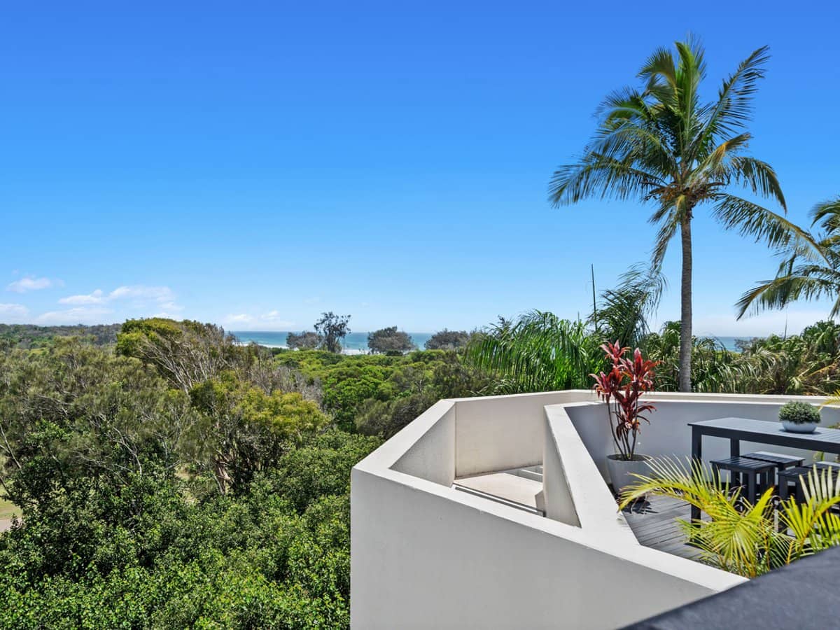 135 Seaworld Drive, Main Beach - Thumbnail 24