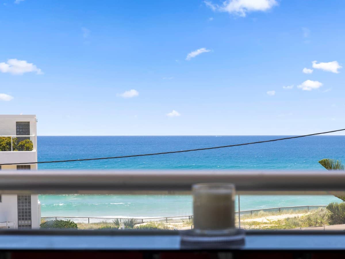 7 Fern Street, SURFERS PARADISE - Thumbnail 2